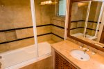 Villas del Mar I Guests Bathroom VDME104